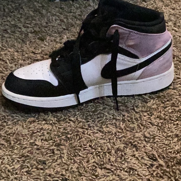 Low rise Jordan 1 - Picture 2 of 3